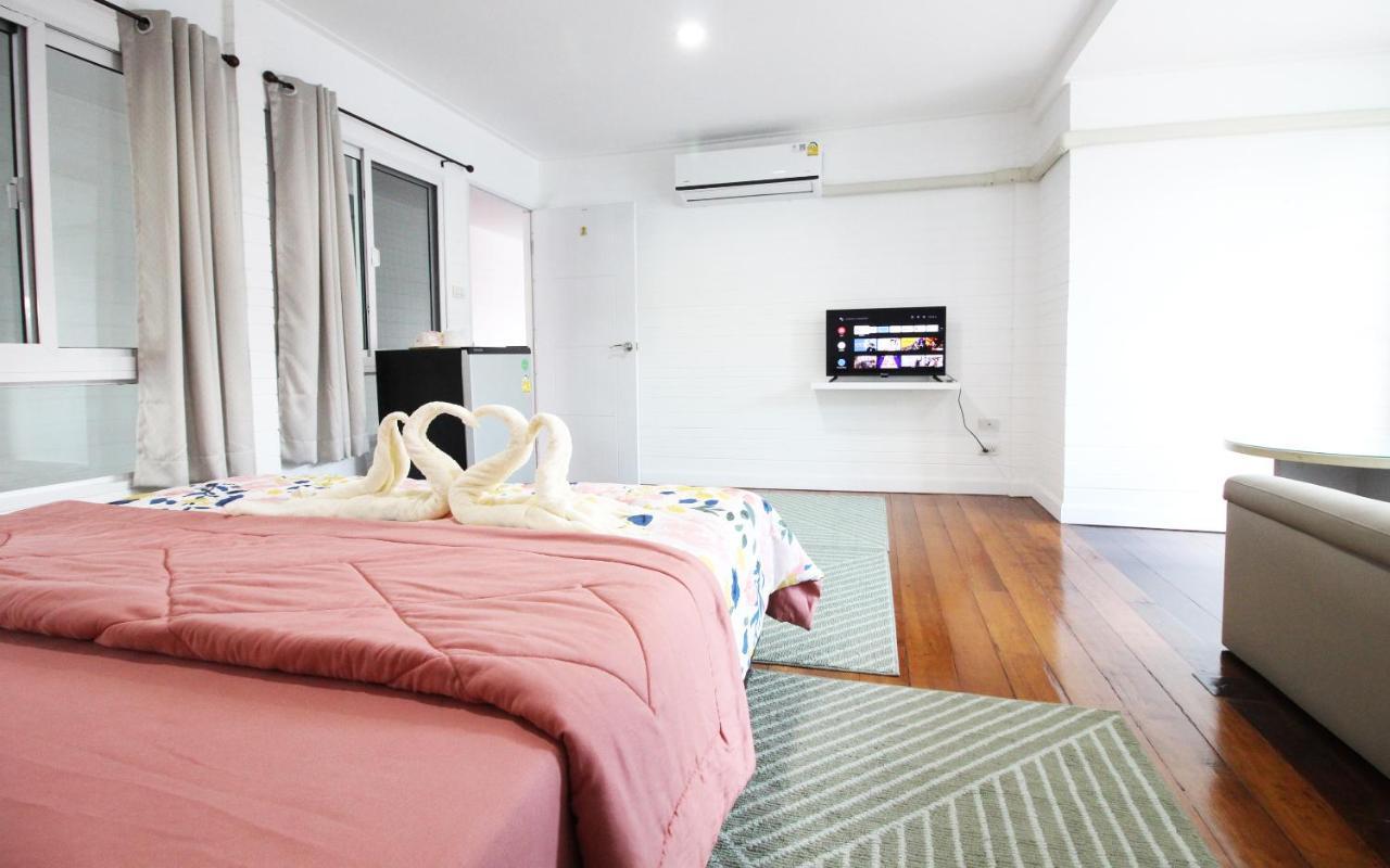 Room In Guest Room - Baan Khunphiphit Homestay No2322 Аюттхая Экстерьер фото