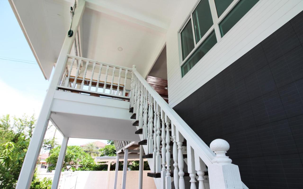 Room In Guest Room - Baan Khunphiphit Homestay No2322 Аюттхая Экстерьер фото