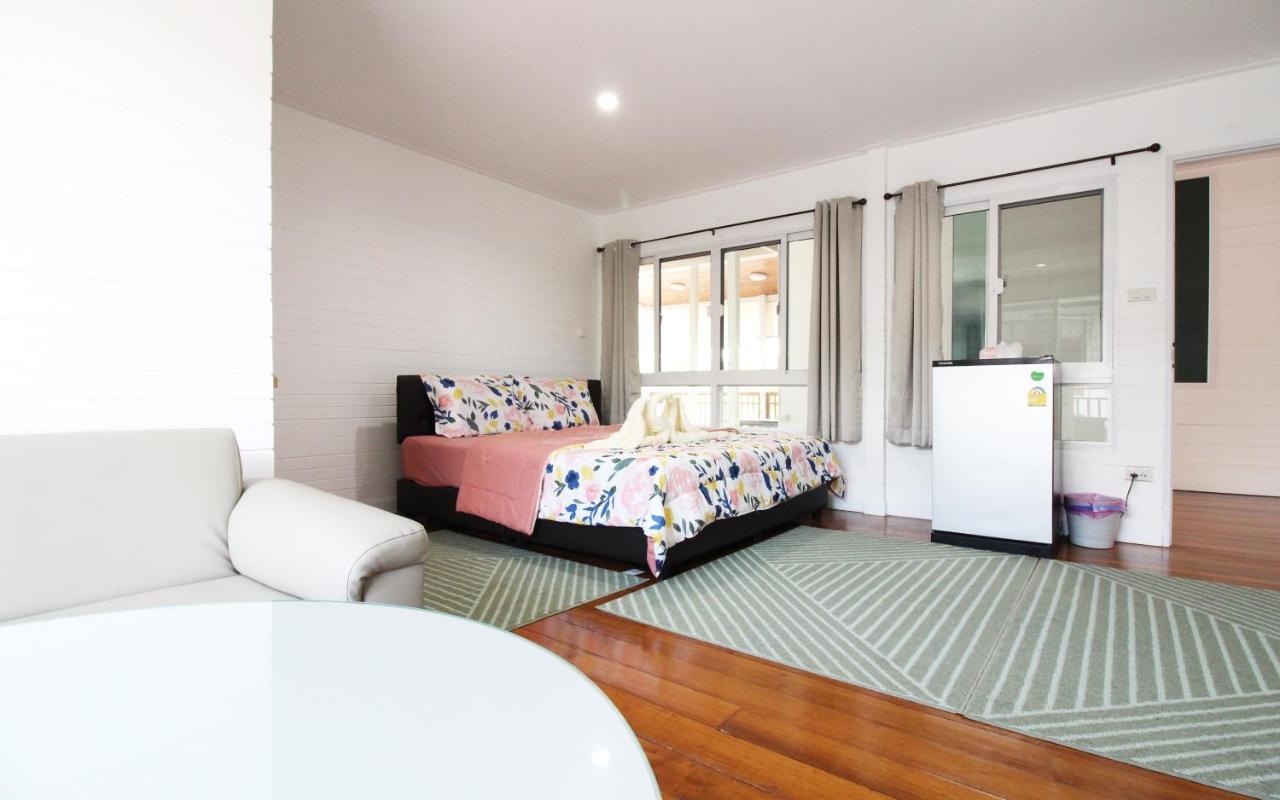 Room In Guest Room - Baan Khunphiphit Homestay No2322 Аюттхая Экстерьер фото