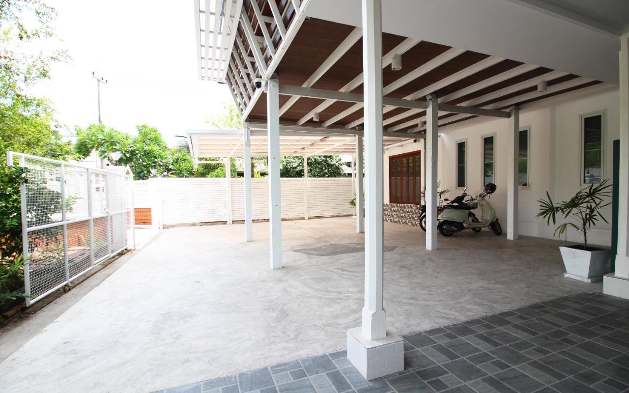 Room In Guest Room - Baan Khunphiphit Homestay No2322 Аюттхая Экстерьер фото