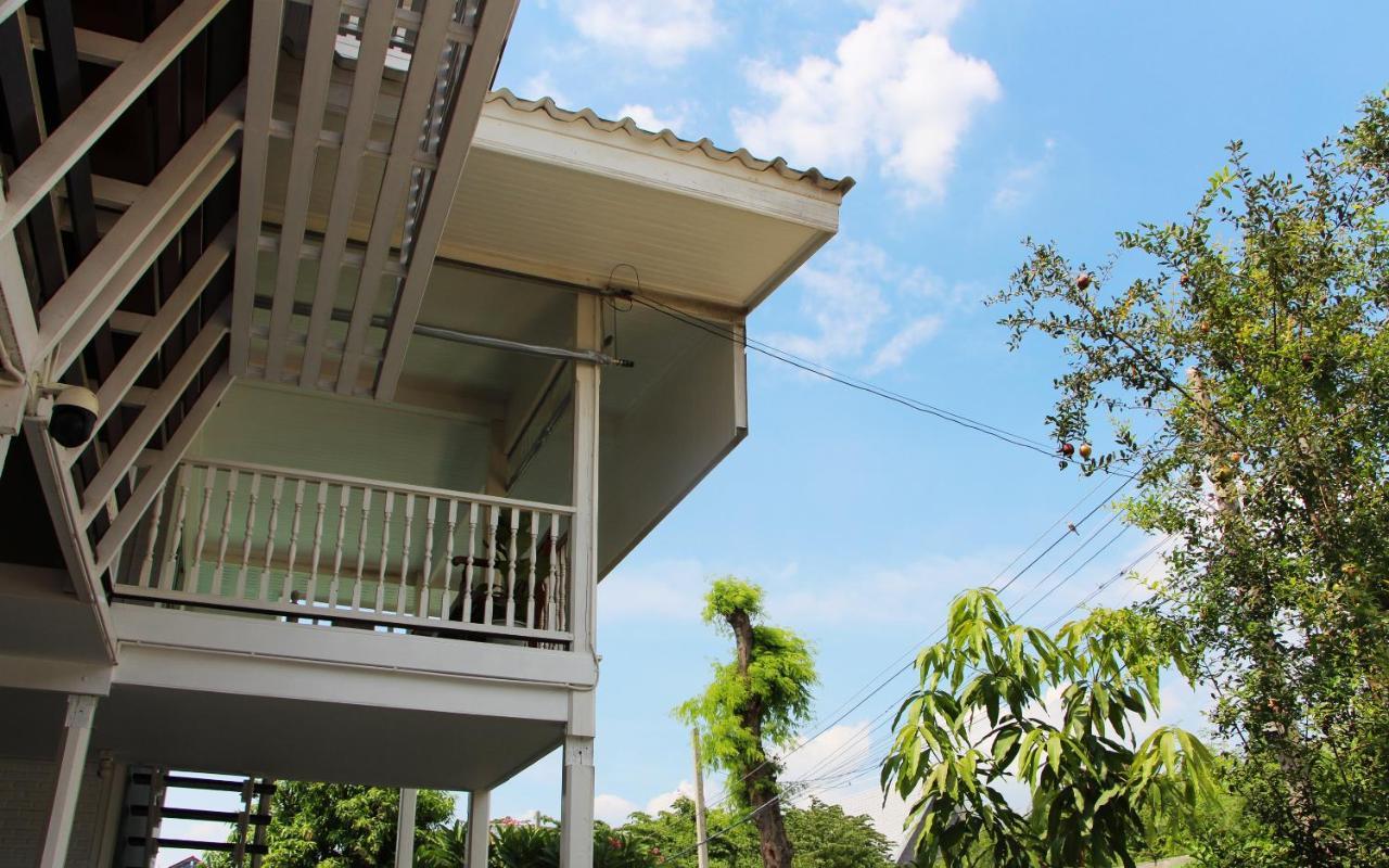 Room In Guest Room - Baan Khunphiphit Homestay No2322 Аюттхая Экстерьер фото