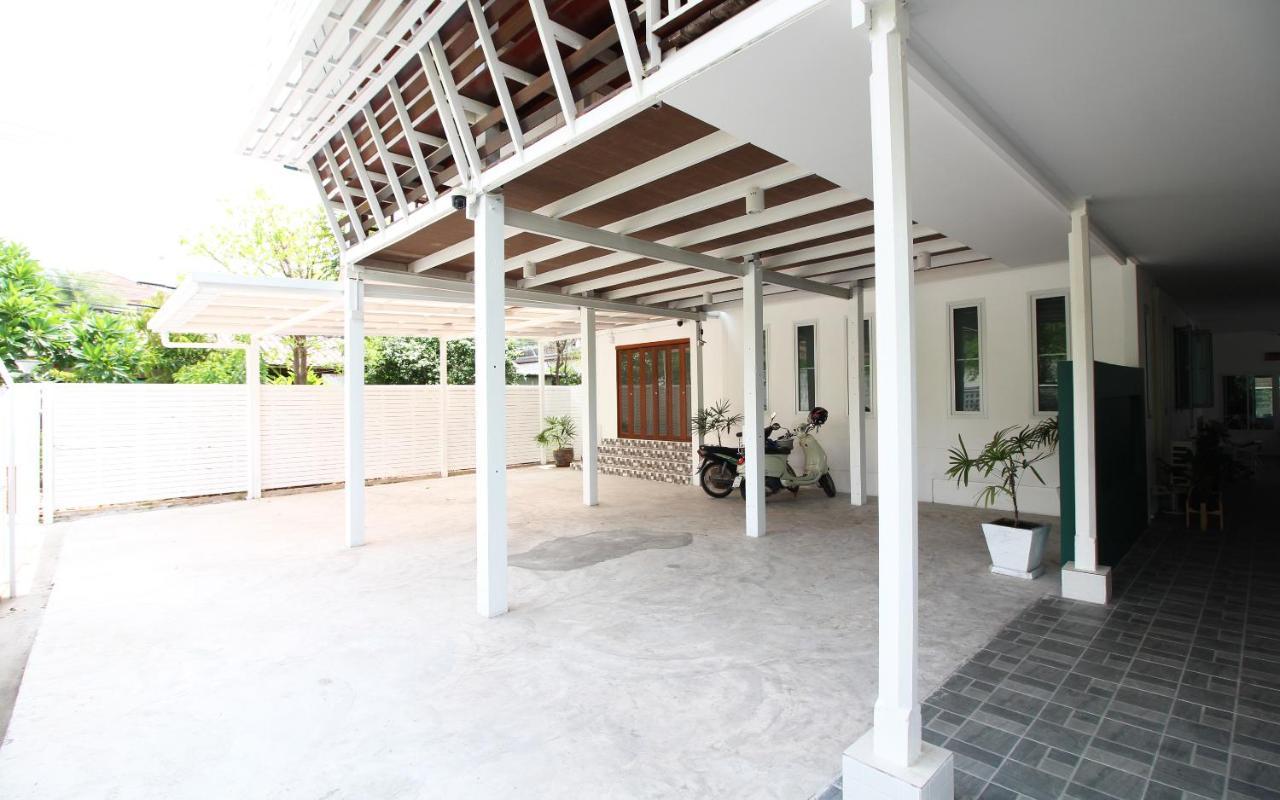 Room In Guest Room - Baan Khunphiphit Homestay No2322 Аюттхая Экстерьер фото